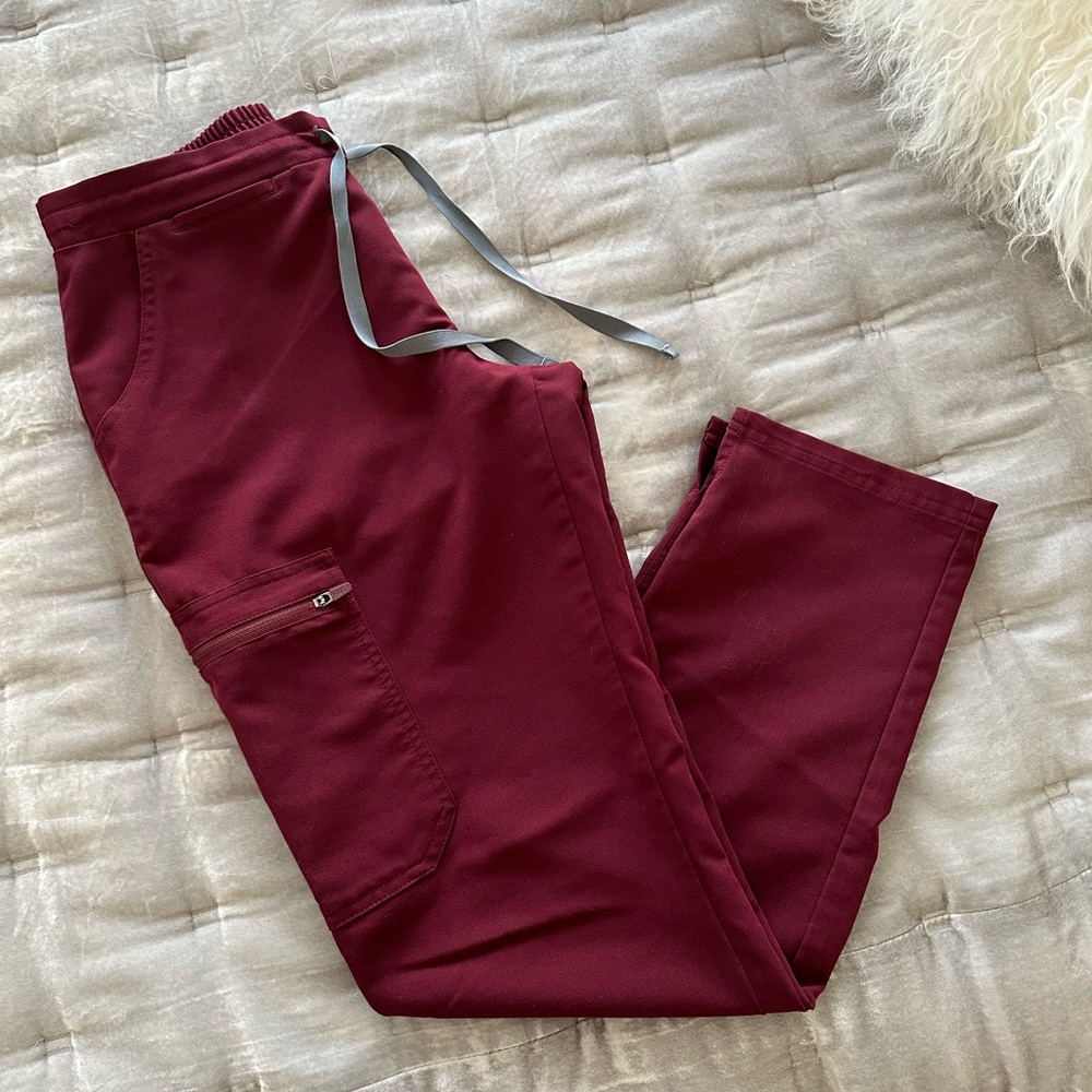 Yola- skinny scrub pants